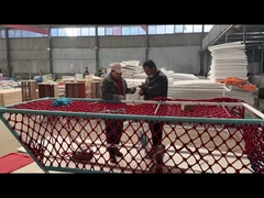 야외 놀이 장비에 대한 화려한 스프레이 페인팅 프로세스